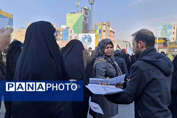 حماسه حضور مردم، فرهنگیان و دانش‌آموزان شهرستان قدس در راهپیمایی ۲۲ بهمن