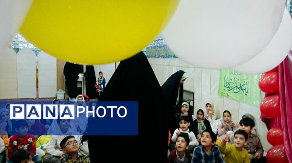 اجرای برنامه شاد برای کودکان در شهرستان کاشمر 