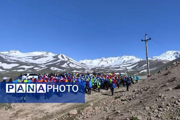 برتری تیم شهرستان‌های تهران در مسابقات کشوری کوه‌پیمایی آموزش و پرورش یادواره شهدای خدمت 