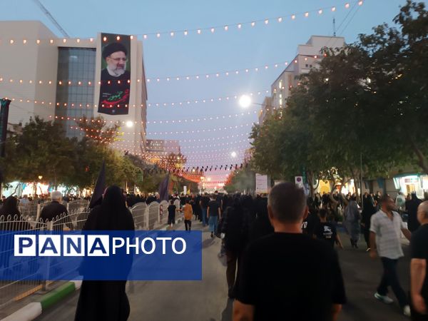 حال‌وهوای خیابان‌های مشهد در شب شهادت امام رضا(ع)