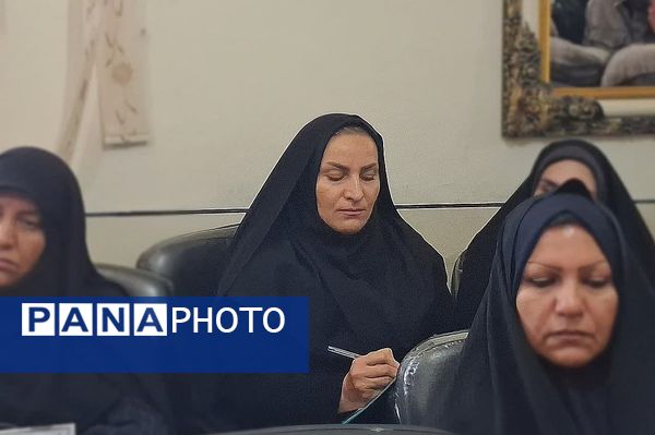 نشست هم‌اندیشی بانوان تأثیرگذار روستای شوش در باشت