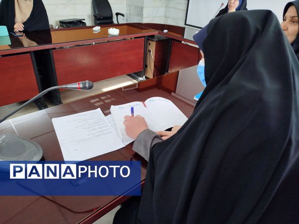 جلسه توجیهی هوای پاک ویژه مراقبان سلامت مدارس شهرستان کاشمر 