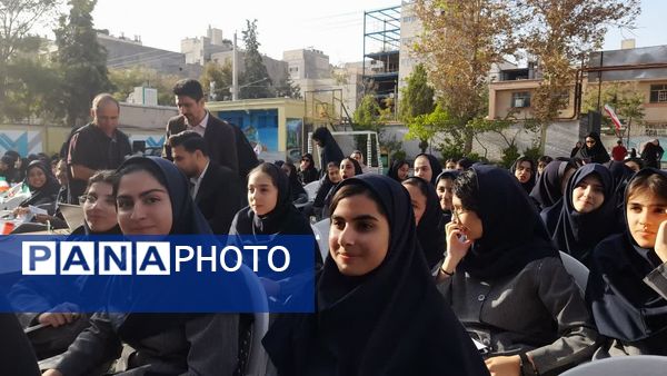 نواخته شدن زنگ مهر در فرزانگان ۴؛ هم صدایی با آغاز سال تحصیلی در سراسر کشور