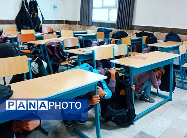 مانور زلزله در مدرسه امیرالمومنین شهرستان ملارد