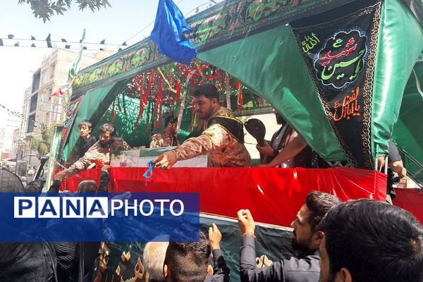 تشییع پیکر دو تن از شهدای جنگ تحمیلی رژیم صهیونیستی همزمان با مراسم تاسوعای حسینی ، در شهرستان ملارد