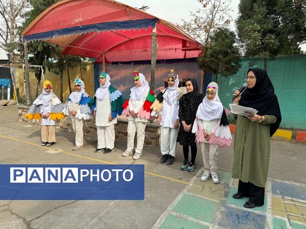 شکوفه های لبخند در آموزشگاه شاهد فرهنگ پیشوا؛ جشن روز دختر با رنگ شادی و هدیه