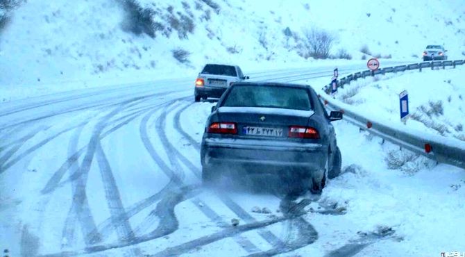 انسداد ۲۲ محور شریانی و غیر شریانی در راه‌های کشور