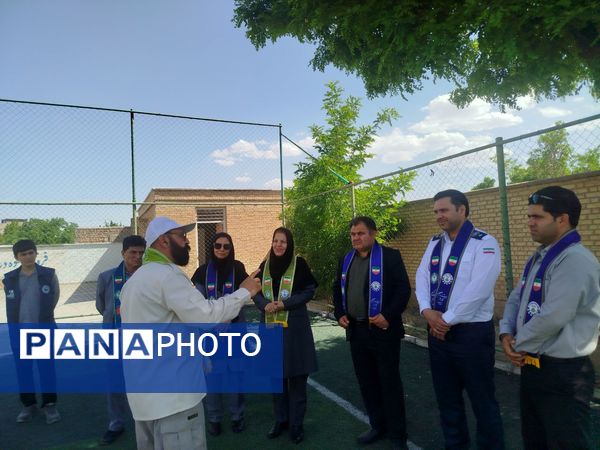 بازدید ارزیاب کشوری سازمان دانش‌آموزی در مدارس تمام پیشتاز شهرستان فاروج