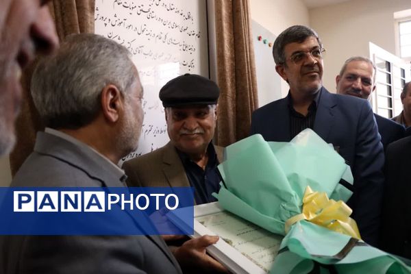 افتتاح طرح‌های آموزشی و عمرانی در یزد با حضور وزیر آموزش و پرورش 