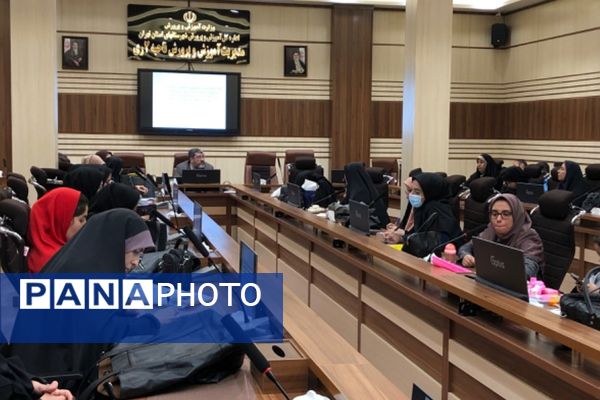 برگزاری کارگاه آموزشی با موضوع جهاد تبیین در ناحیه دو شهرری 