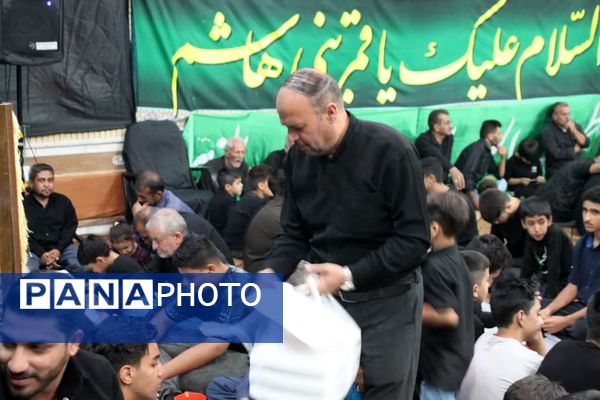 مراسم سوگواری ابا عبدالله در هیات رزمندگان اسلام شهرستان خرامه 