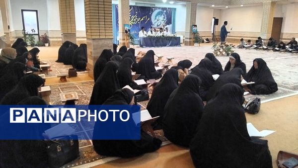 مراسم جزخوانی قرآن کریم در اهر با حضور فعال دانش‌آموزان