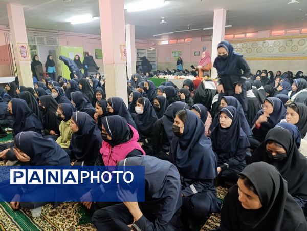 دبیرستان دخترانه شاهد قدسیان میزبان پیکر مطهر شهید گمنام