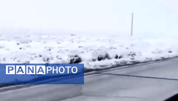 بارش برف، زنگ شادی را در مدرسه عشایری ابن مظاهر به صدا در آورد