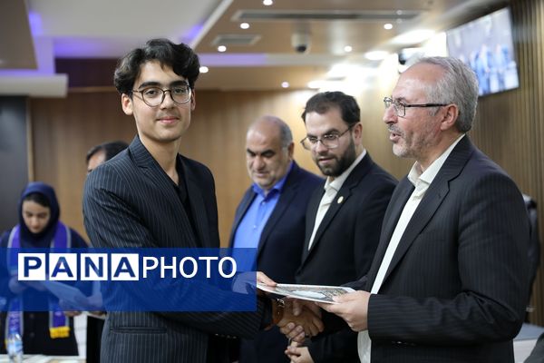 نشست تخصصی قائم مقام سازمان دانش‌آموزی با تشکل‌های پیشتازان در آذربایجان غربی