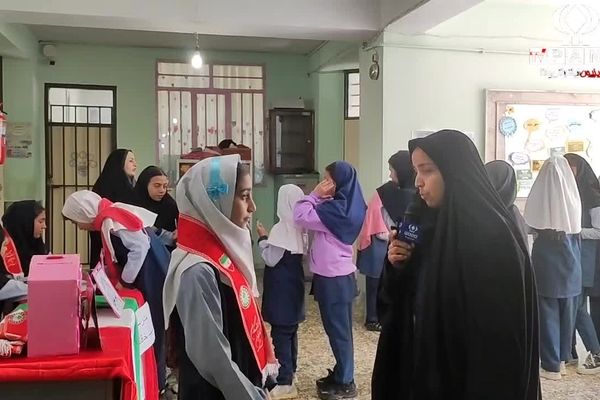  انتخابات شورای دانش آموزی در مدرسه شهید خاقانی