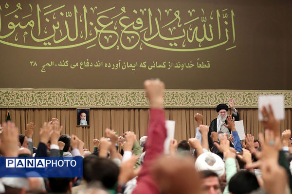 دیدار پیشکسوتان و فعالان دفاع مقدس و مقاومت با مقام معظم رهبری