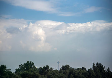 هوای تهران در مرز آلودگی قرار گرفت