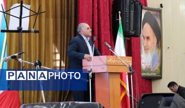 مراسم تجلیل از دانش‌آموزان برتر و پذیرفته شدگان کنکور 1404 در اندیمشک