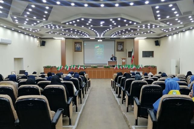 دوره خبرنگاری ویژه دانش‌آموزان دختر و پسر ناحیه یک اهواز 