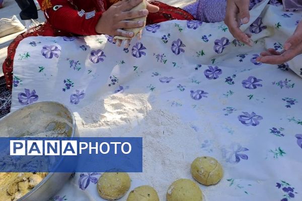 جشنواره بومی و محلی در دبیرستان سمیه شهرستان خاتم