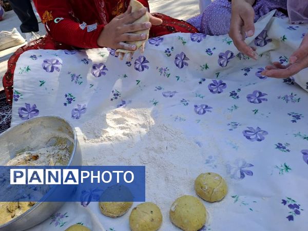 جشنواره بومی و محلی در دبیرستان سمیه شهرستان خاتم