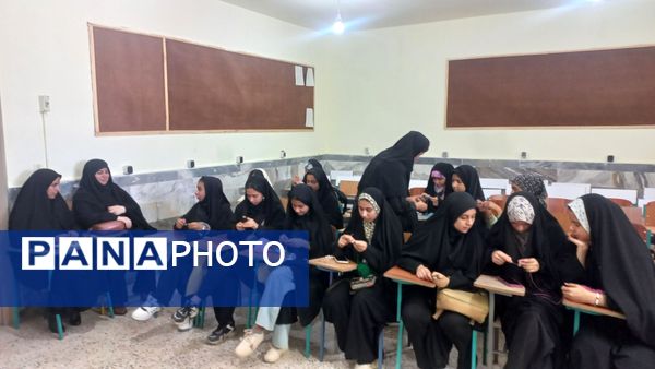 برگزاری هفته دوم دوره آموزشی فصل رویش در هنرستان ثمین