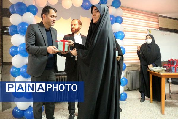  آیین بزرگداشت هفته پژوهش با تجلیل از برگزیدگان