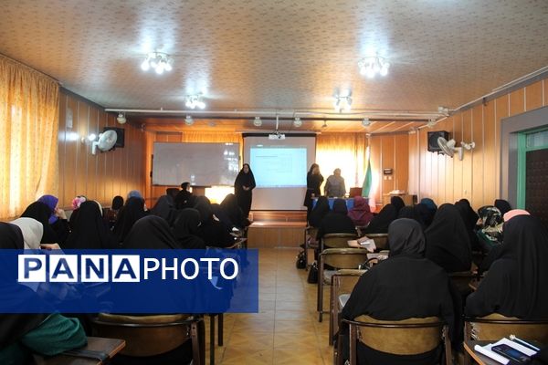 برگزاری جلسه آموزشی با عنوان تشخیص اختلالات یادگیری و مداخله به هنگام در اداره آموزش و پرورش ناحیه یک شهرری