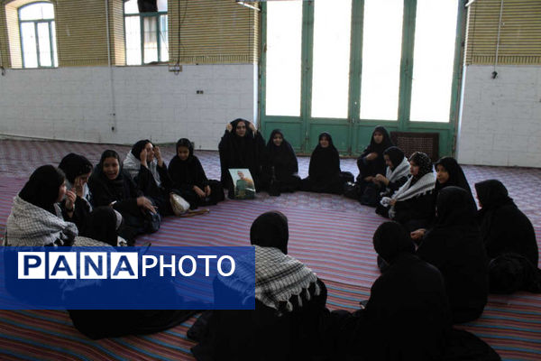 جلوه‌هایی از حلقه‌های صالحین نوجوانان بسیجی در شهر جعفریه