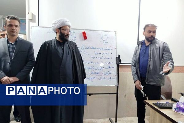 بازدید فرماندار و شورای شهرقدس از پژوهش‌سرای دکتر حسابی