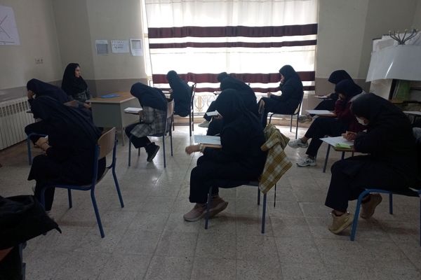 برگزاری موفق و منظم امتحانات نوبت اول دبیرستان شهیده مریم فرهانیان شهرستان چناران