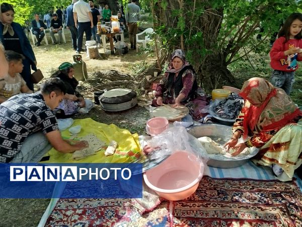 جشنواره توت سفید در هوراند
