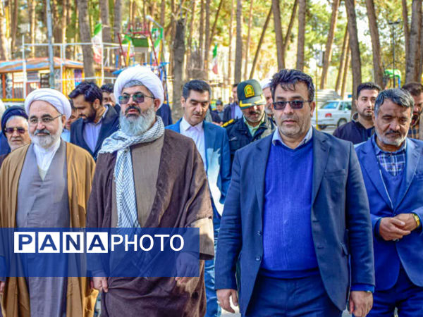  بازدید معاون فرهنگی و اجتماعی و زیارت استانداری استان خراسان رضوی از بامشار شهرستان کاشمر 