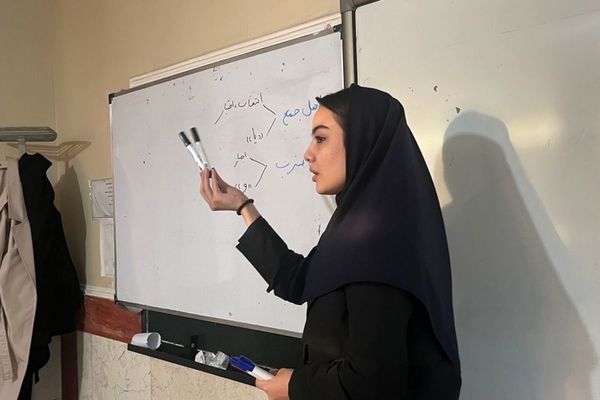 همیار معلم، یاری دهنده دبیر در جریان یادگیری و پیگیری کننده جریان آموزش