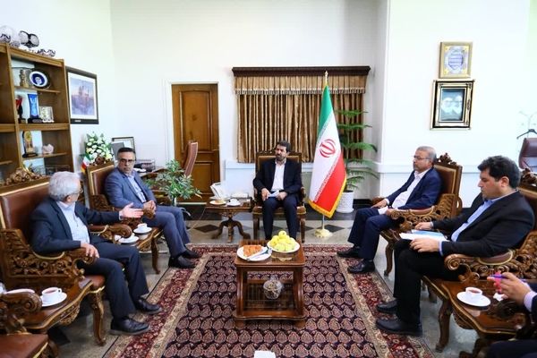 جلسه رسیدگی به مباحث دانشجویی اخیر دانشگاه بوعلی سینا با حضور استاندار همدان و هیات وزارت علوم