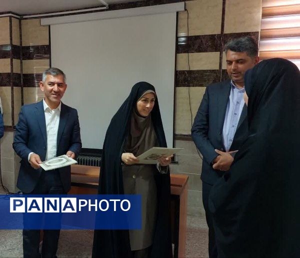 جلسه هم‌اندیشی معاونان و مربیان پرورشی و فرهنگی شهرستان فیروزکوه