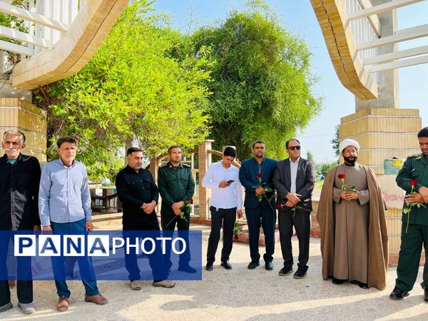 گلزار شهداء ؛ میزبان مسئولان شهرستان عنبرآباد همزمان با آغاز هفته دفاع مقدس