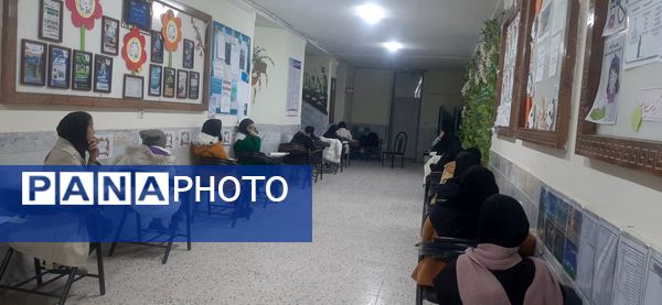 حوزه امتحانی در دبیرستان نمونه شهید محمدی پور خلیل آباد 