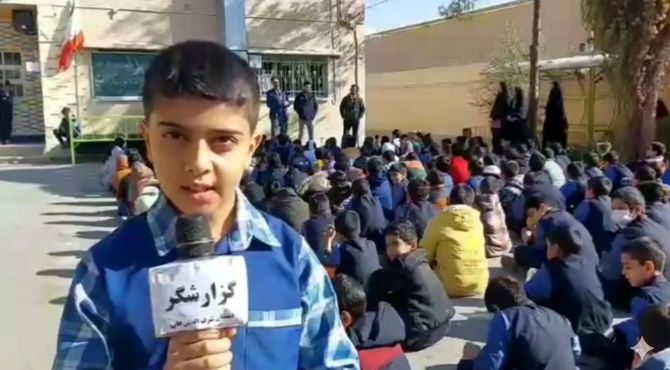 دانش‌آموزان دبستان شرف‌الدین علی اصول ایمنی زلزله را تمرین کردند