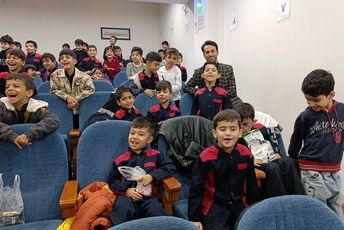 جشن روز دانش آموز در دبستان معلم یک آشخانه 