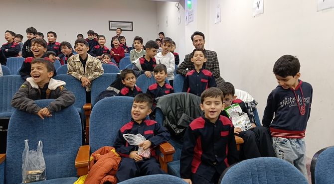 جشن روز دانش آموز در دبستان معلم یک آشخانه 