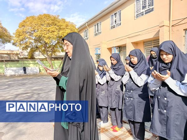 اقامه نماز باران در دبیرستان دخترانه یک وکیلی 3