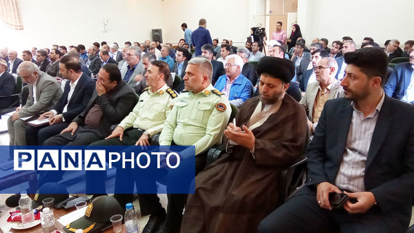 جلسه شورای اداری شهرستان بن با حضور استاندار 