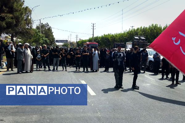 خیل عاشقان حسینی در مسیر جاماندگان اربعین رباط کریم