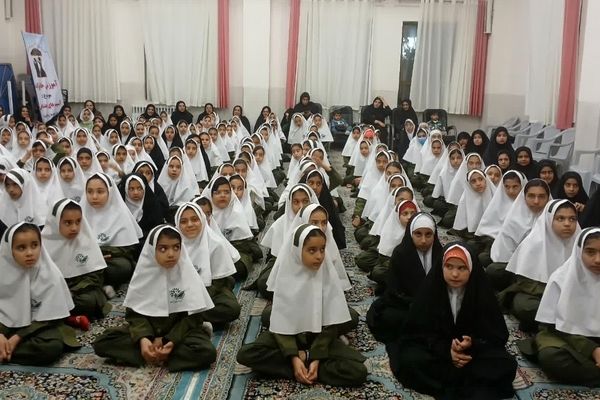 یاد بانوی نور در مدرسه زینب(س) مروست