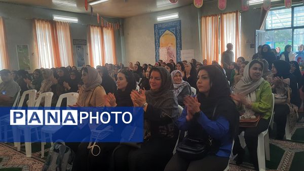 انتخابات اعضای انجمن اولیا و مربیان دبستان شهید رجبی۲ ناحیه ۶