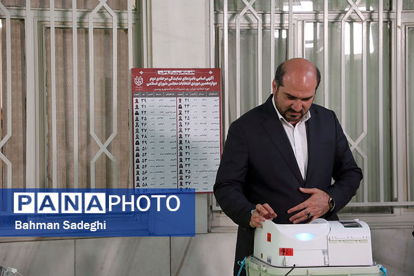 مرحله دوم انتخابات مجلس دوازدهم شورای اسلامی در مسجدالنبی میدان نبوت
