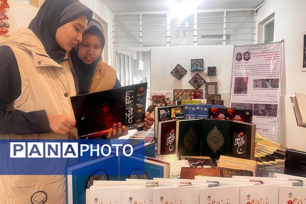 برپایی نمایشگاه کتاب در پژوهش‌سرای کاوش کهریزک 