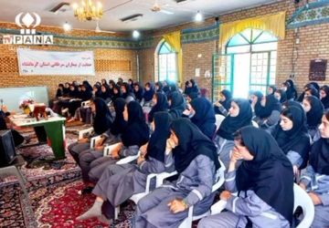 نشست دینی مسئولان حوزه بسیج در مدارس ناحیه 2 کرمانشاه